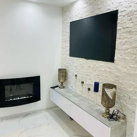 36mt2 A 5 Min A Pied Boulevard De Belgique Mc